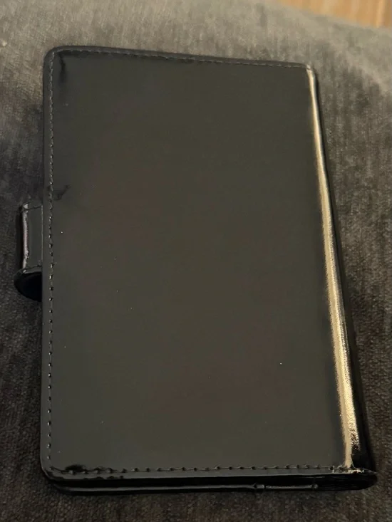 CHANEL authentic black patent leather agenda cardholder with Ashford paper. EUC - Picture 5 of 11